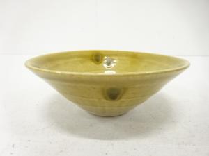 白泉造　黄瀬戸　平茶碗